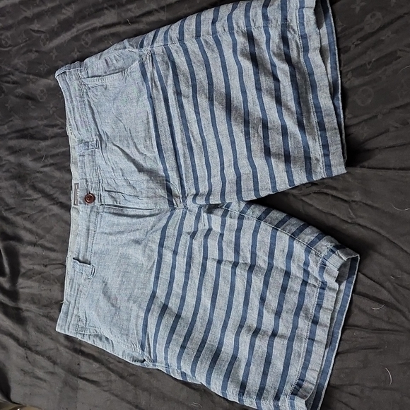 J.Crew Stanton shorts 9" inseam - Picture 1 of 4
